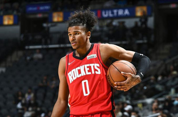 以强硬的防 以强硬的防